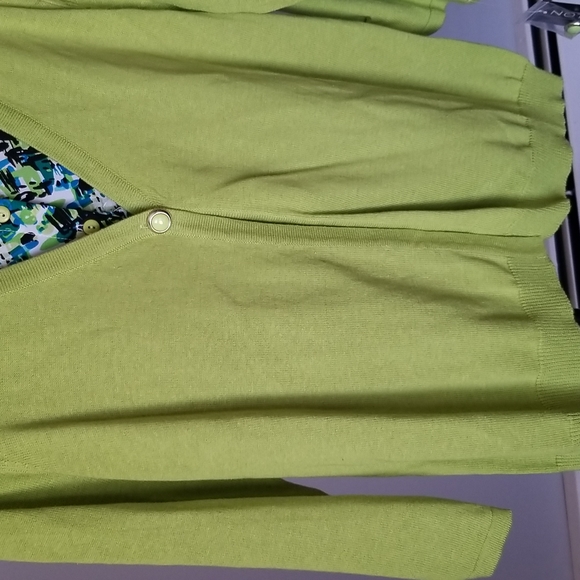 Notations Petite shirt/sweater - Picture 3 of 7